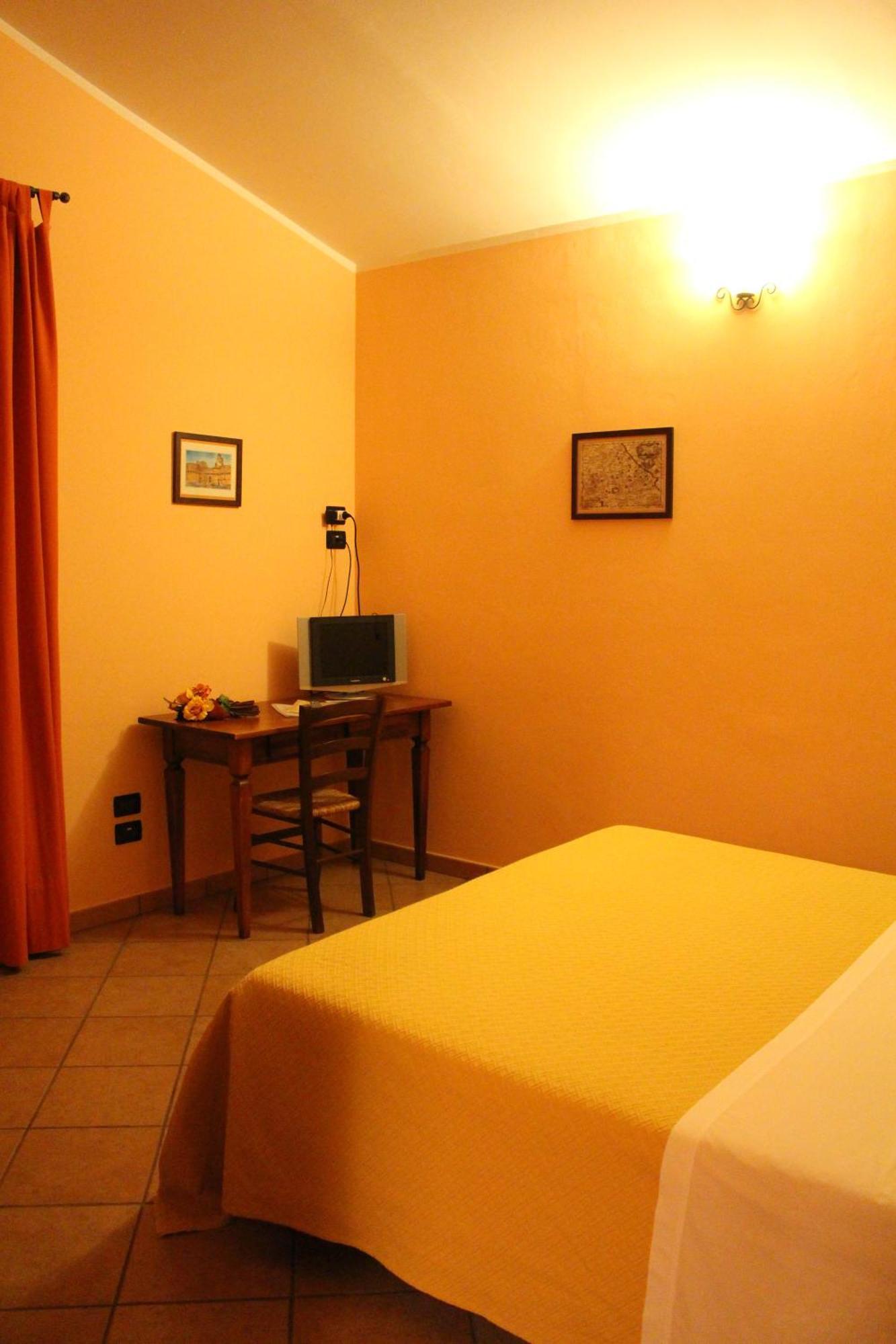 Angelucci Agriturismo Con Camere E Agri Camping Lanciano Room photo